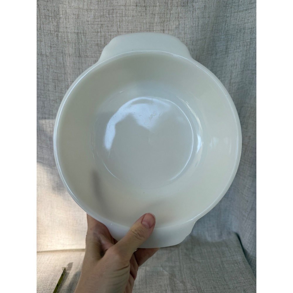 Fire-King Casserole Dish 7.5in White Excellent Milk Glass Round Ovenware